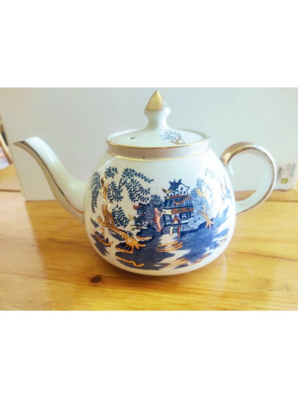 Gibsons Staffordshire "Mandarin Blue" Willow pattern teapot 1950's